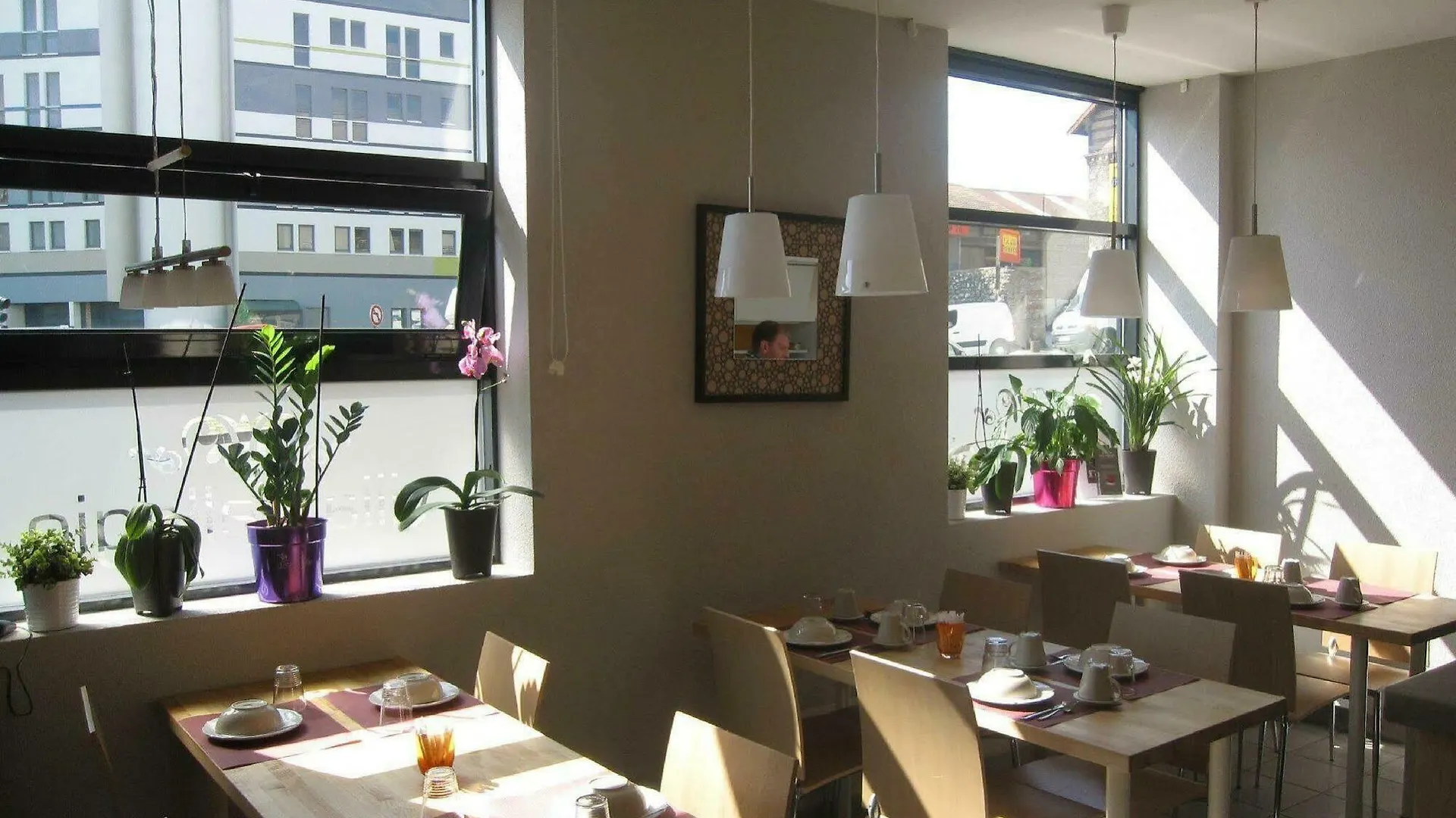 Le Carmin By Popinns Vitry-sur-Seine 2*,